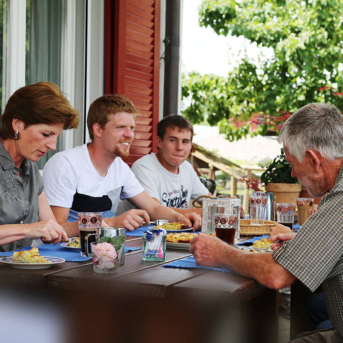familie.jpg familie.jpg